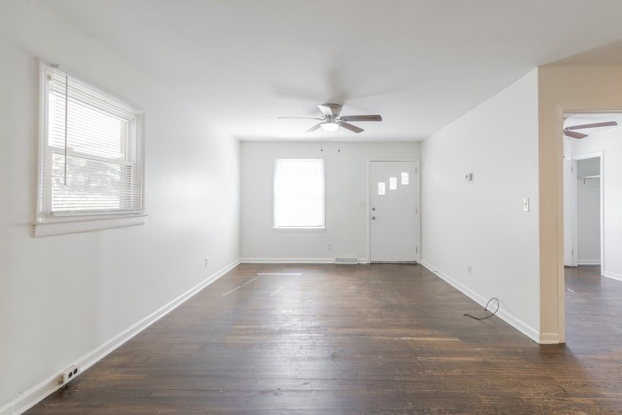 1024 Houston St #1 - Photo 4 of 36