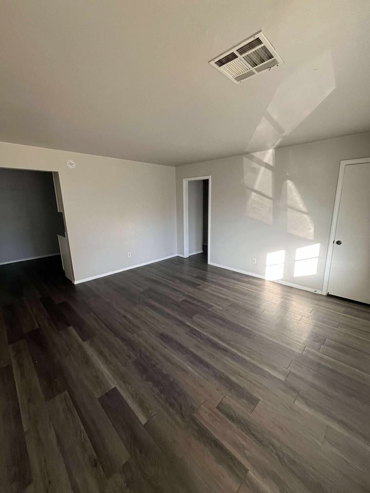 701 East Holman Court #1 - Photo 3 of 10