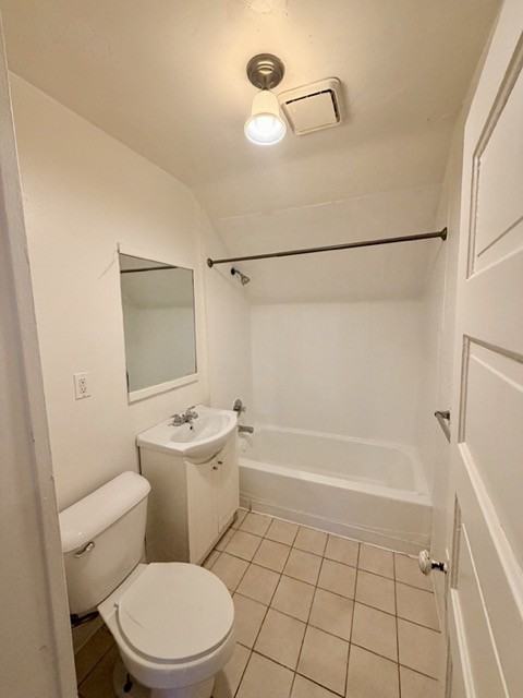 611 North Broadway - Photo 3 of 11