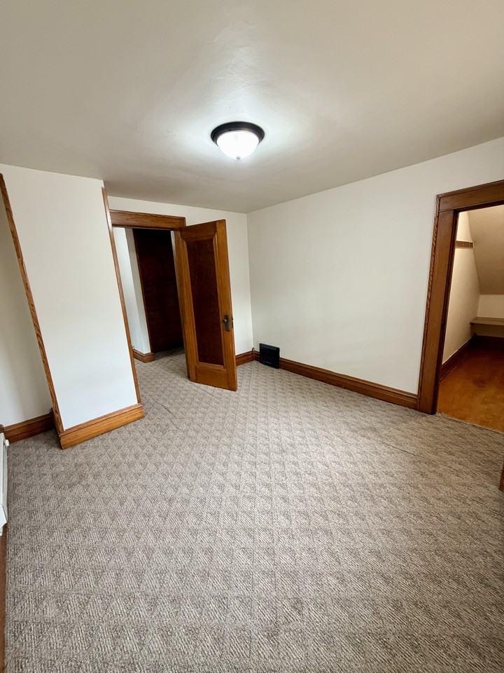 1251 1251 Walnut St - A- Upper - Photo 6 of 13