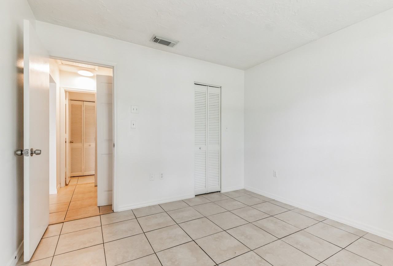 410 Thor Avenue Southeast #102 - Photo 4 of 10