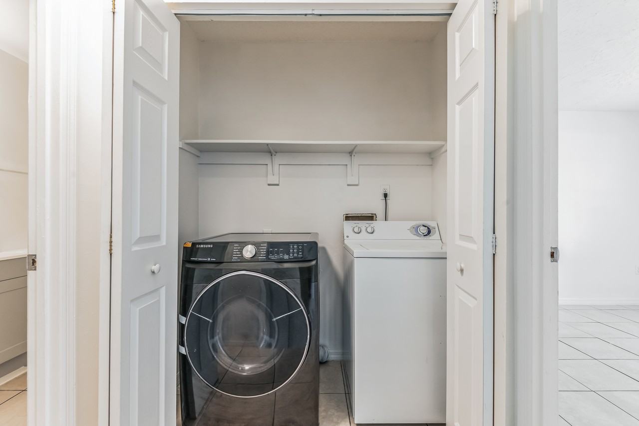 410 Thor Avenue Southeast #102 - Photo 7 of 10