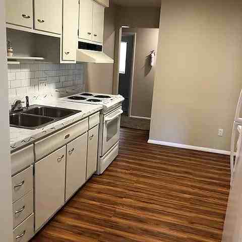 4602 Imperial Drive - Photo 3 of 4