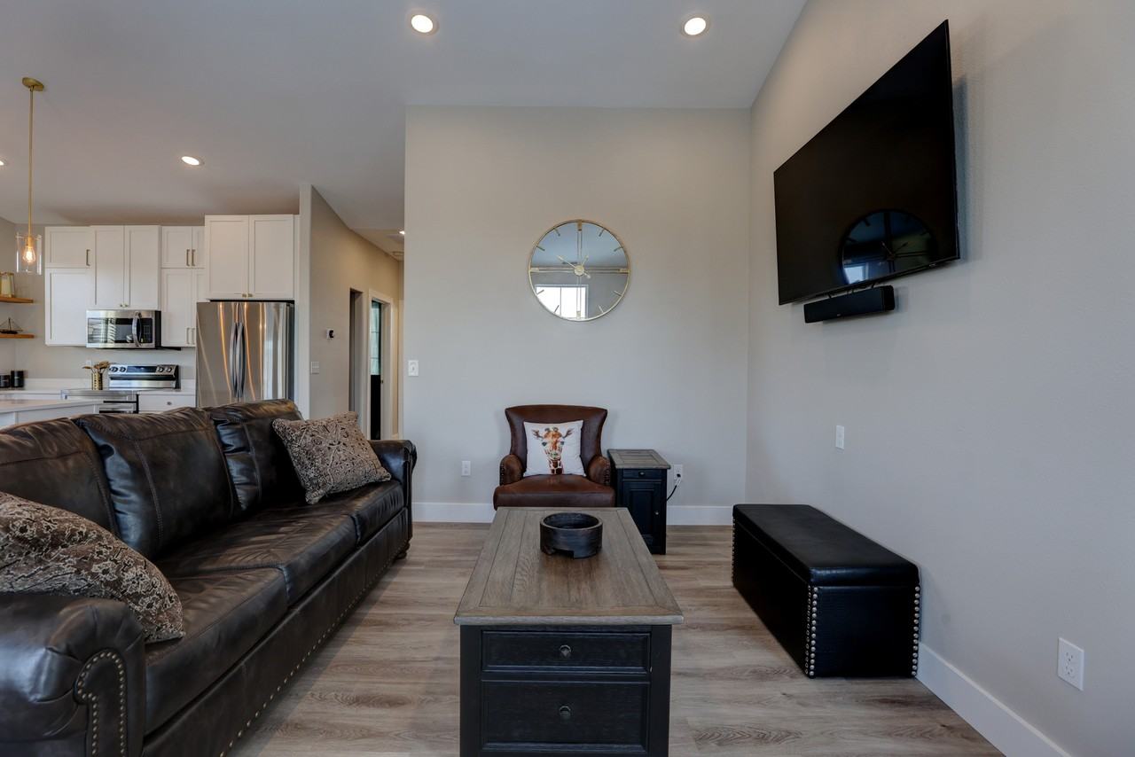 855 Lincoln Dr #202 - Photo 3 of 32