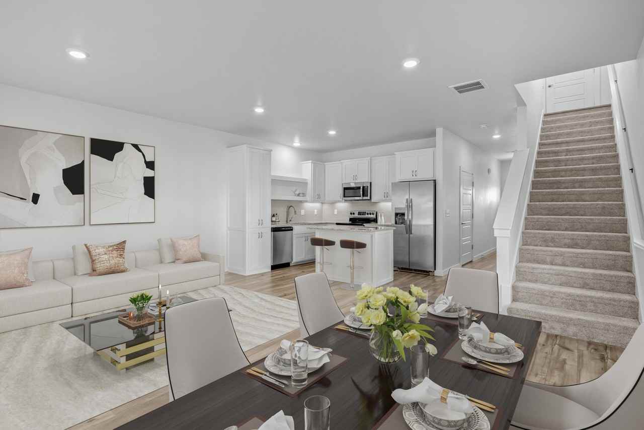 533 W Pickens Rd #C533 - Photo 4 of 23