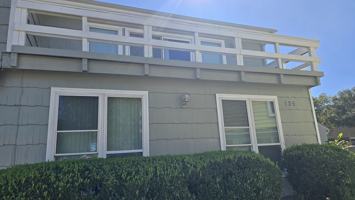 featured image of 135 April Point Dr N #1