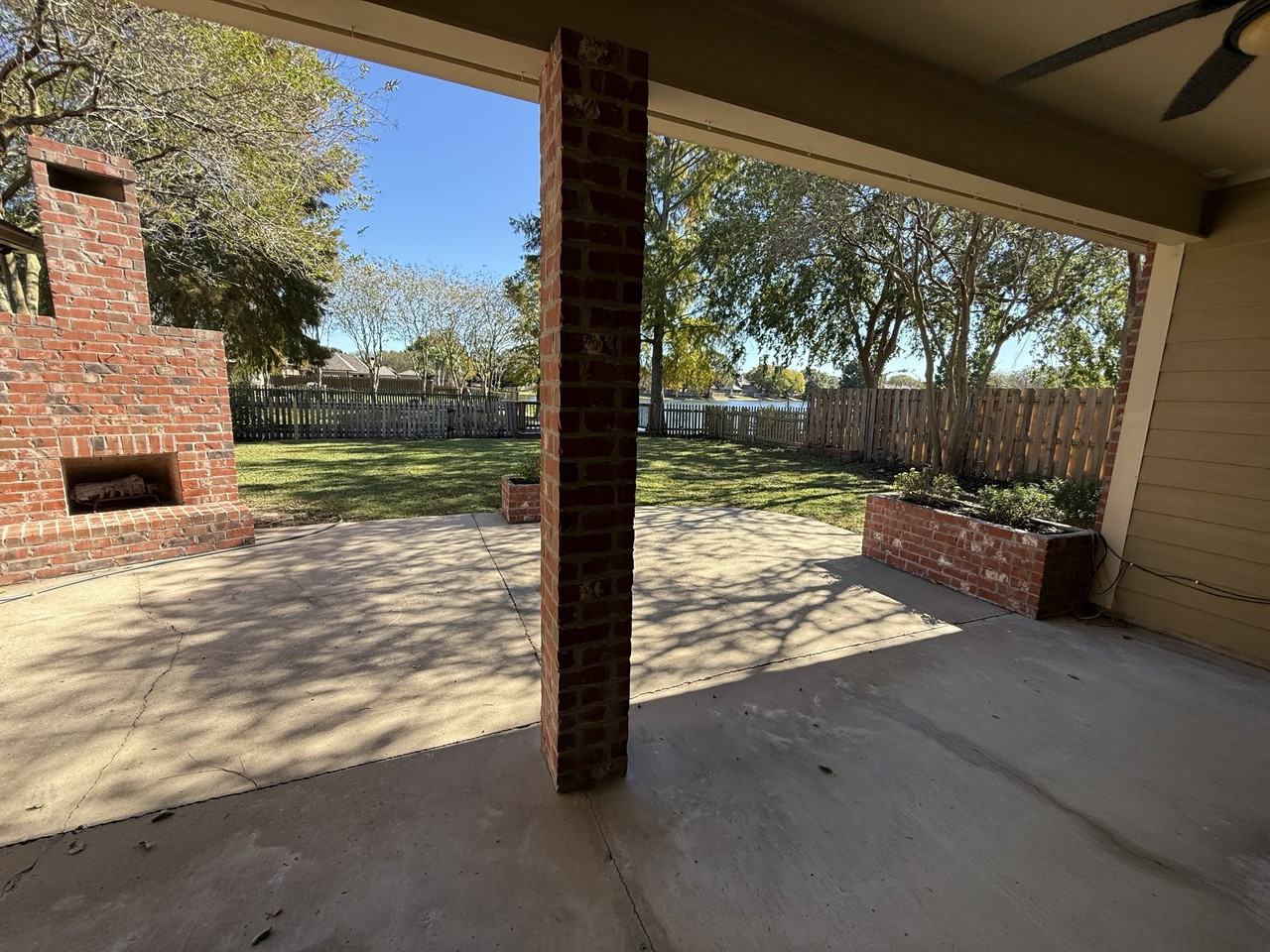 103 Lakeshore Dr #1 - Photo 5 of 20