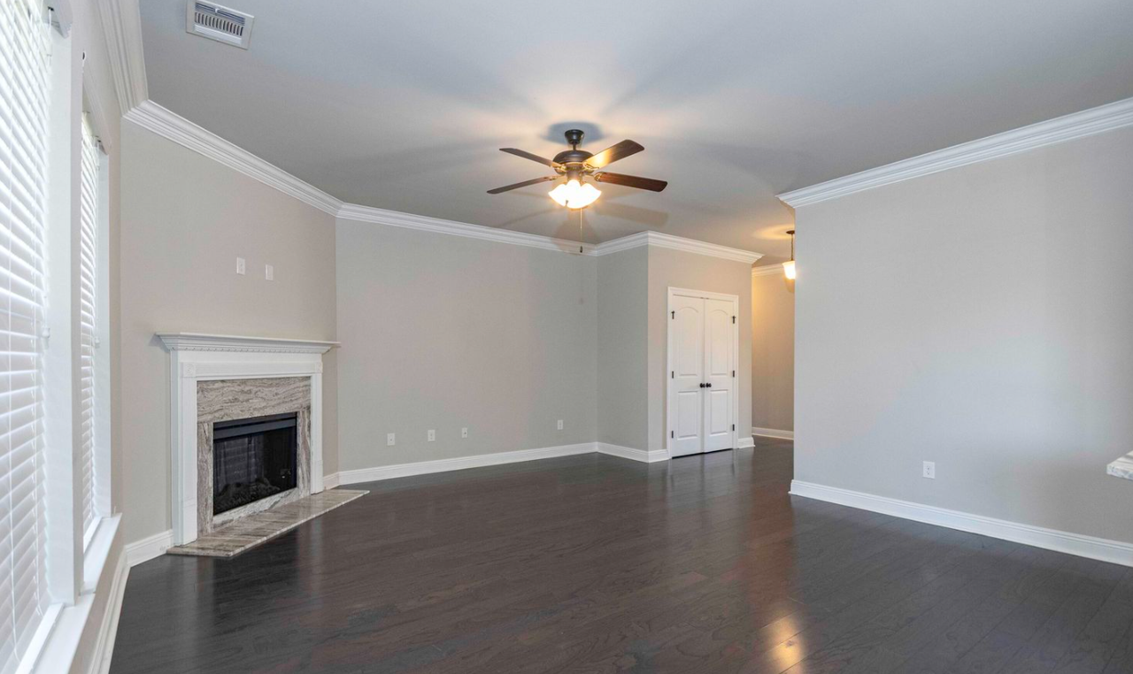 135 Maddox Jude Dr #1 - Photo 3 of 12