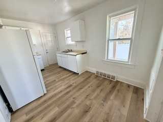 116 South Baird Street #1 - Photo 4 of 15