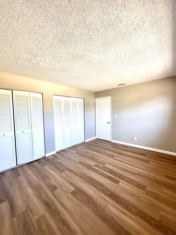 450 Tomoka Ave #215 - Photo 2 of 20