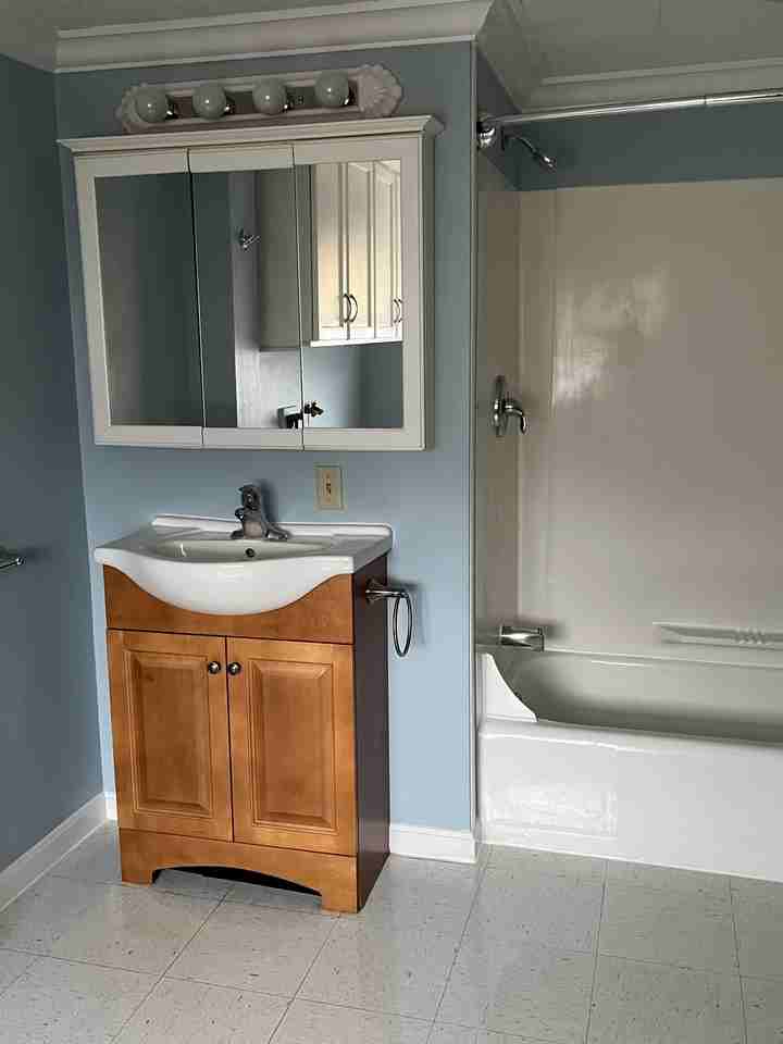 27 Maple Street #2 - Photo 5 of 6