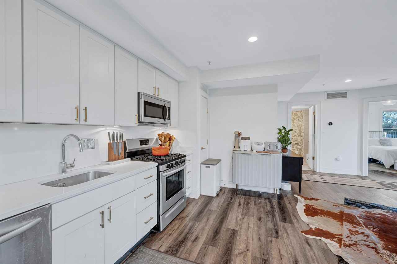 1300 Park Road Northwest #2 - Photo 3 of 19