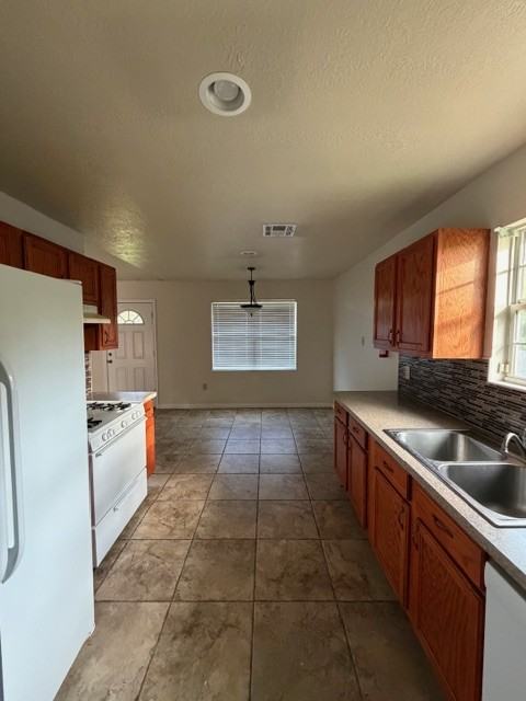 550 Dewey Rd #1 - Photo 7 of 20