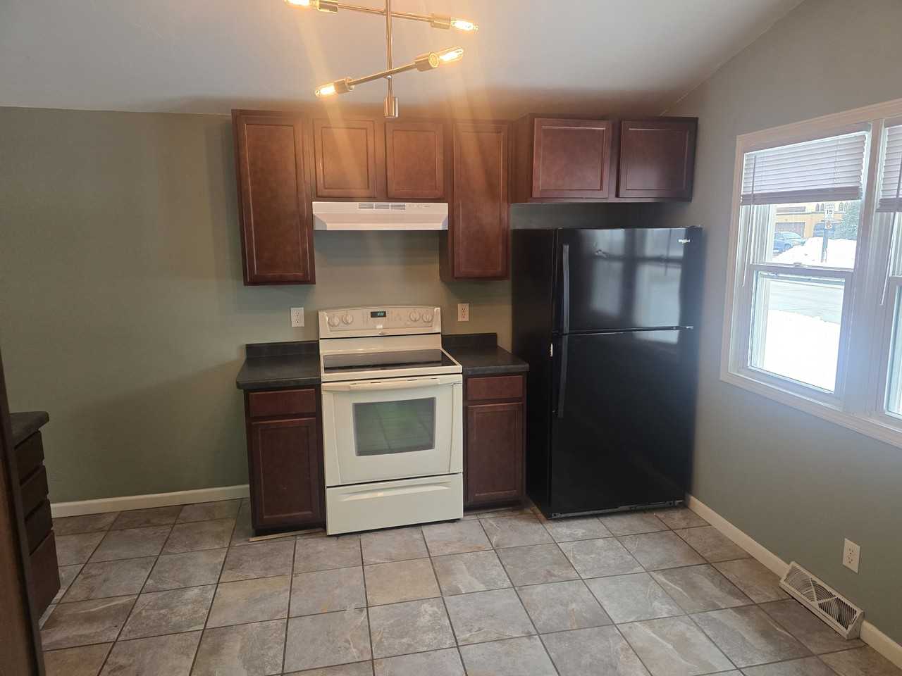 524 Third Street - Photo 3 of 11