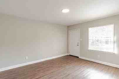 1601 1601 Neshota DrUnit 44 #44 - Photo 4 of 17