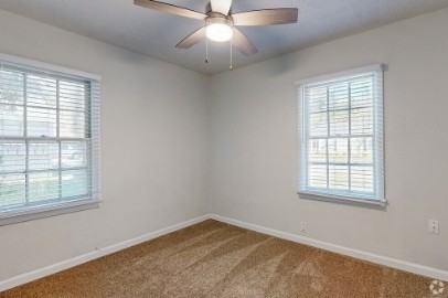 1601 1601 Neshota DrUnit 44 #44 - Photo 7 of 17