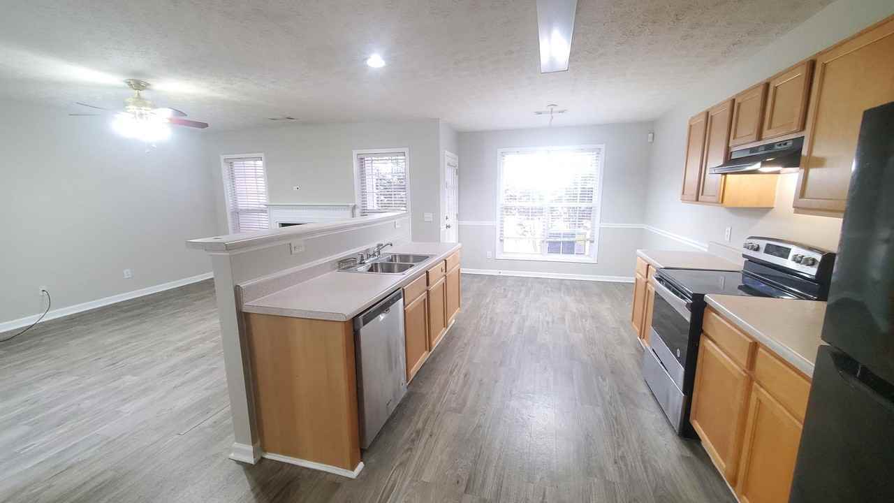 351 Parkview Manor Dr #1 - Photo 6 of 12