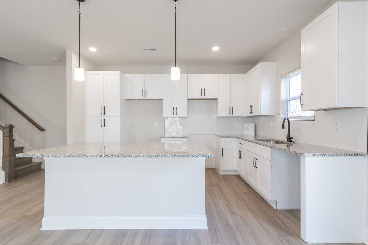 3632 Trull St #1 - Photo 6 of 38