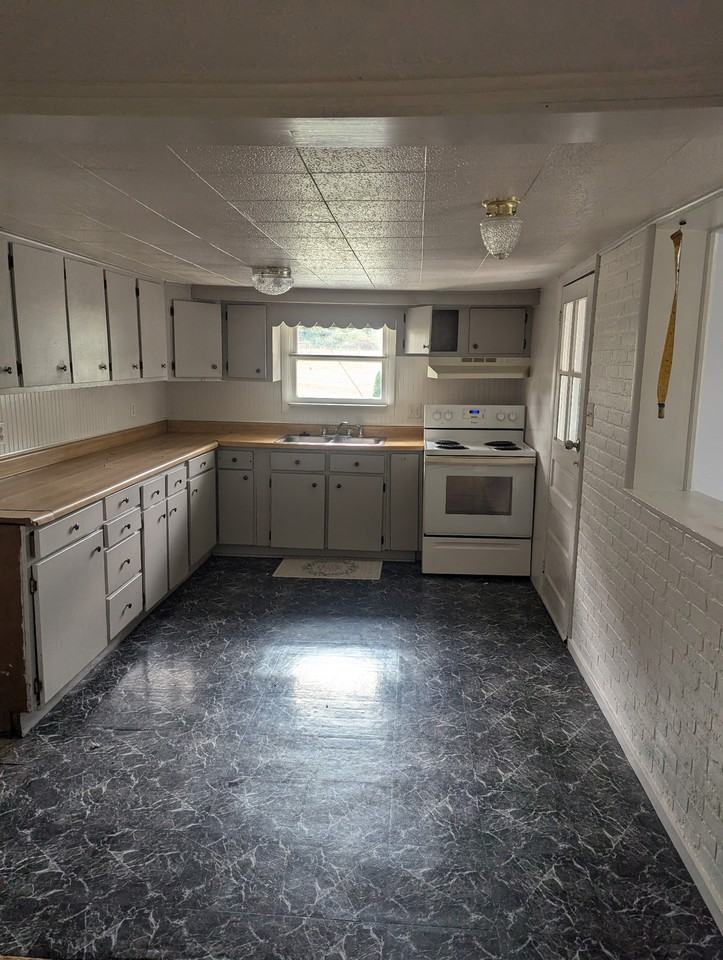 2353 Little Georgetown Rd #1 - Photo 3 of 10