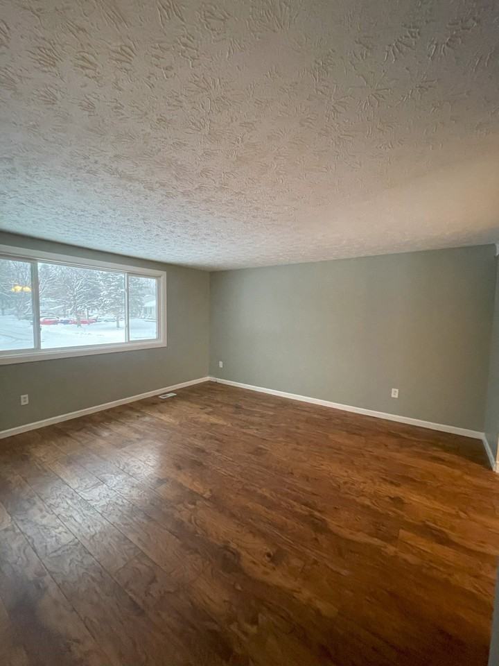 34 Ridge Meadows Dr #1 - Photo 2 of 11