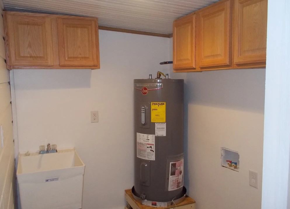 504 Green Ave #1 - Photo 4 of 8