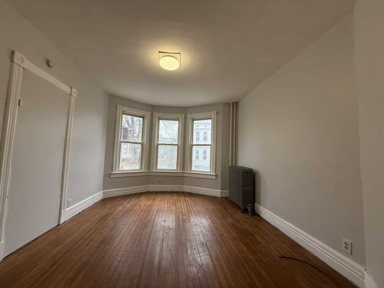 380 Orange St #1 - Photo 3 of 9