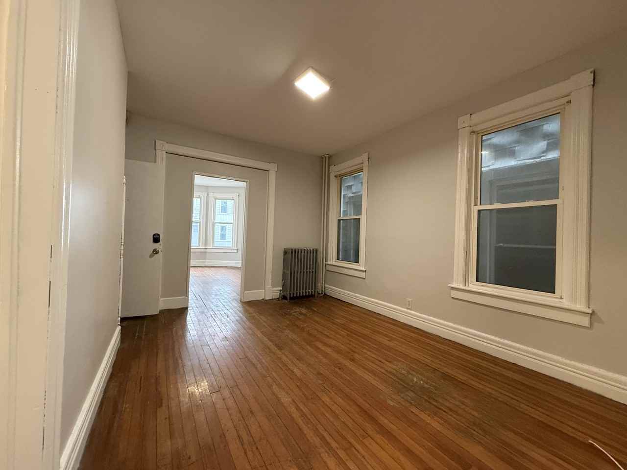 380 Orange St #1 - Photo 4 of 9