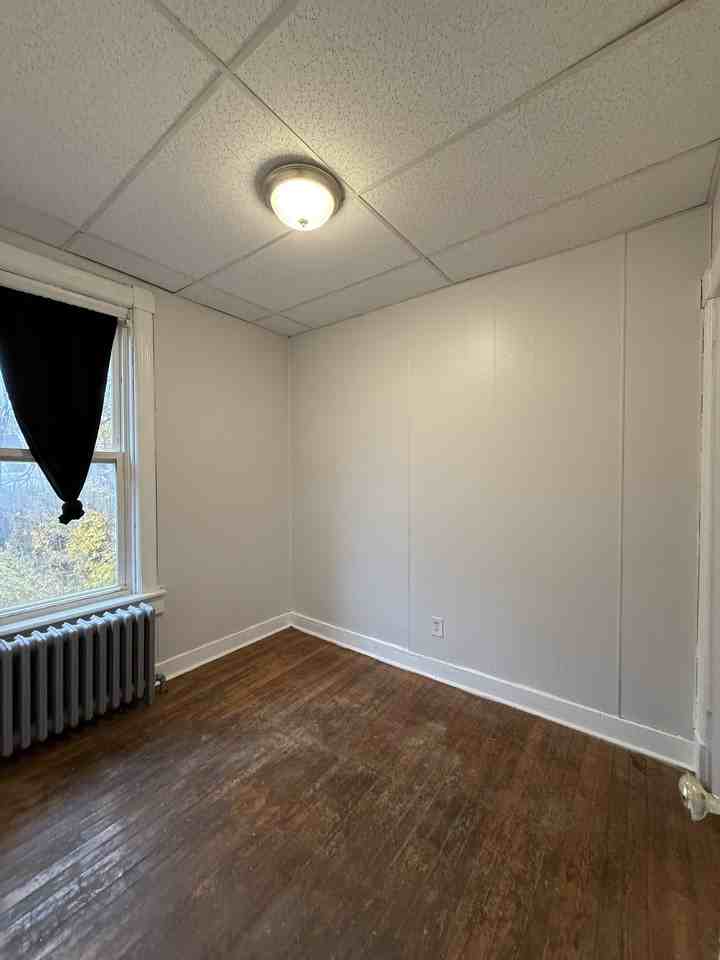 380 Orange St #1 - Photo 6 of 9