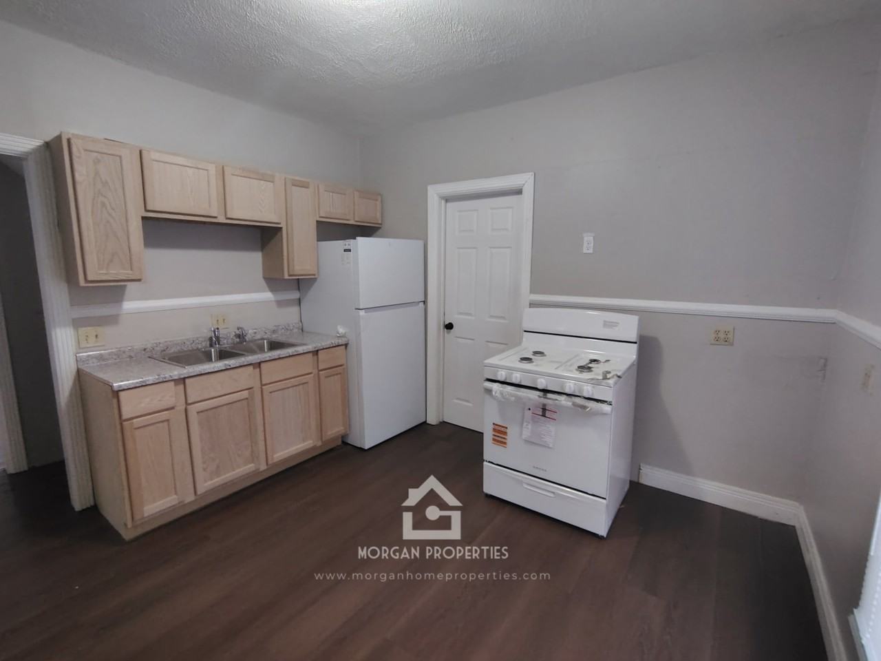 412 Lincoln Avenue #1 - Photo 3 of 10