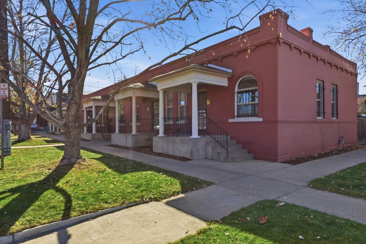 1032 28th Street #1 - Photo 2 of 26