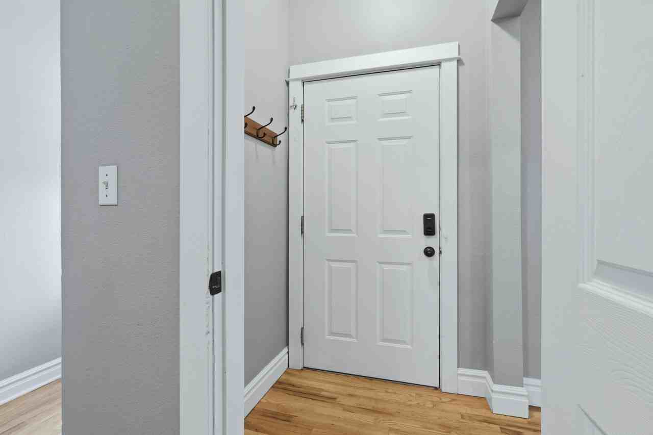 1032 28th Street #1 - Photo 4 of 26