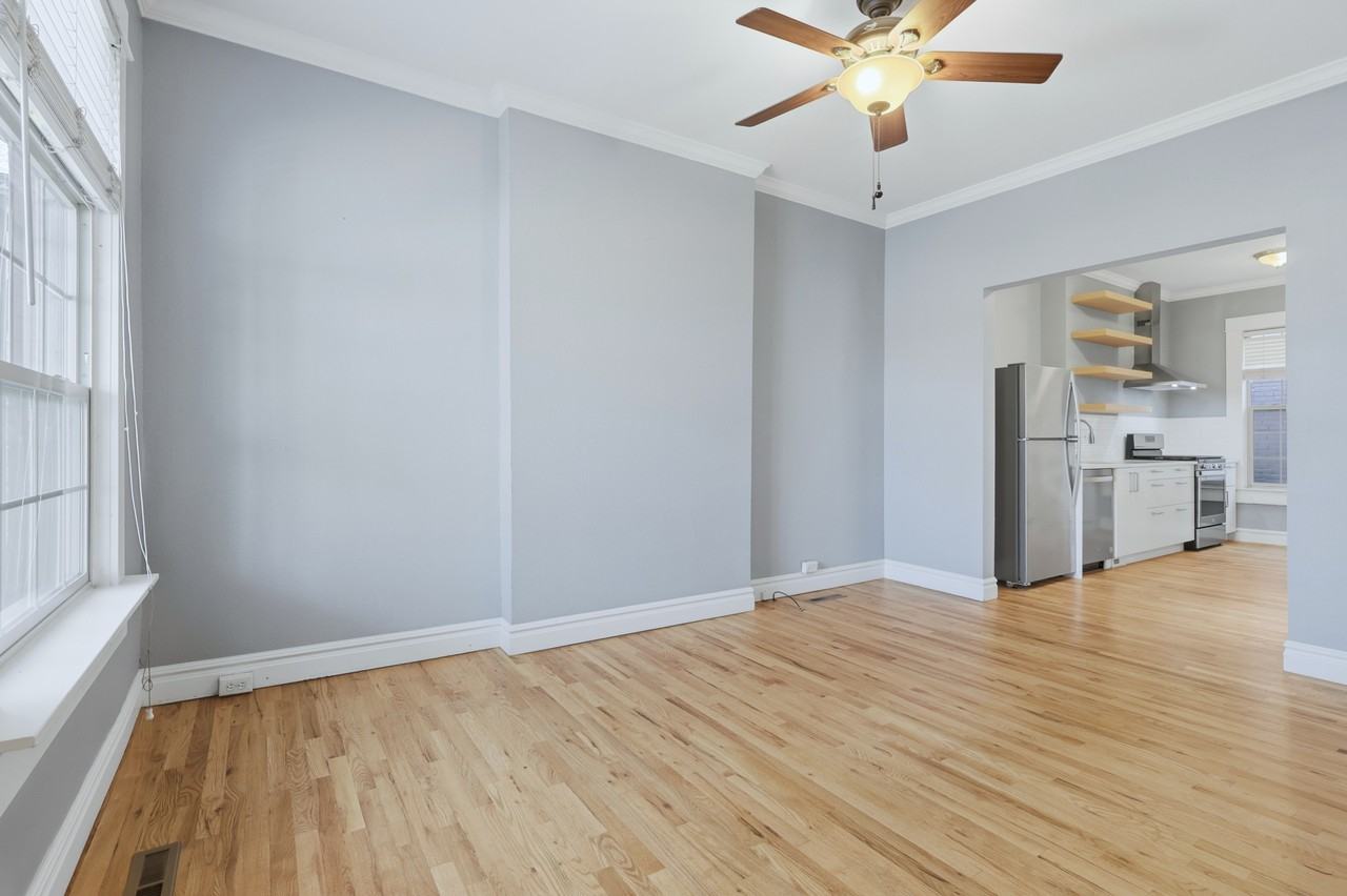 1032 28th Street #1 - Photo 5 of 26