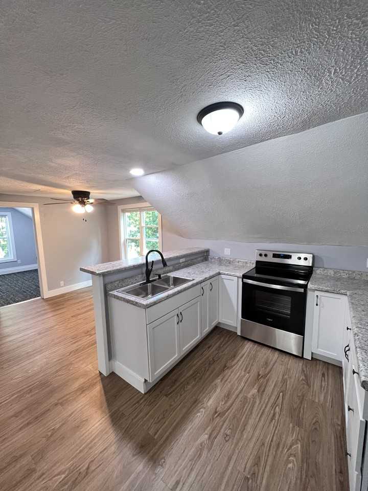 514 Pleasant St #2 - Photo 2 of 13