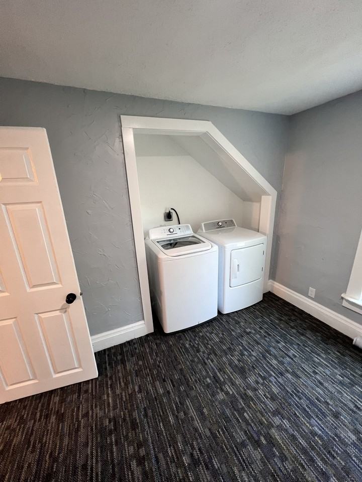 514 Pleasant St #2 - Photo 4 of 13