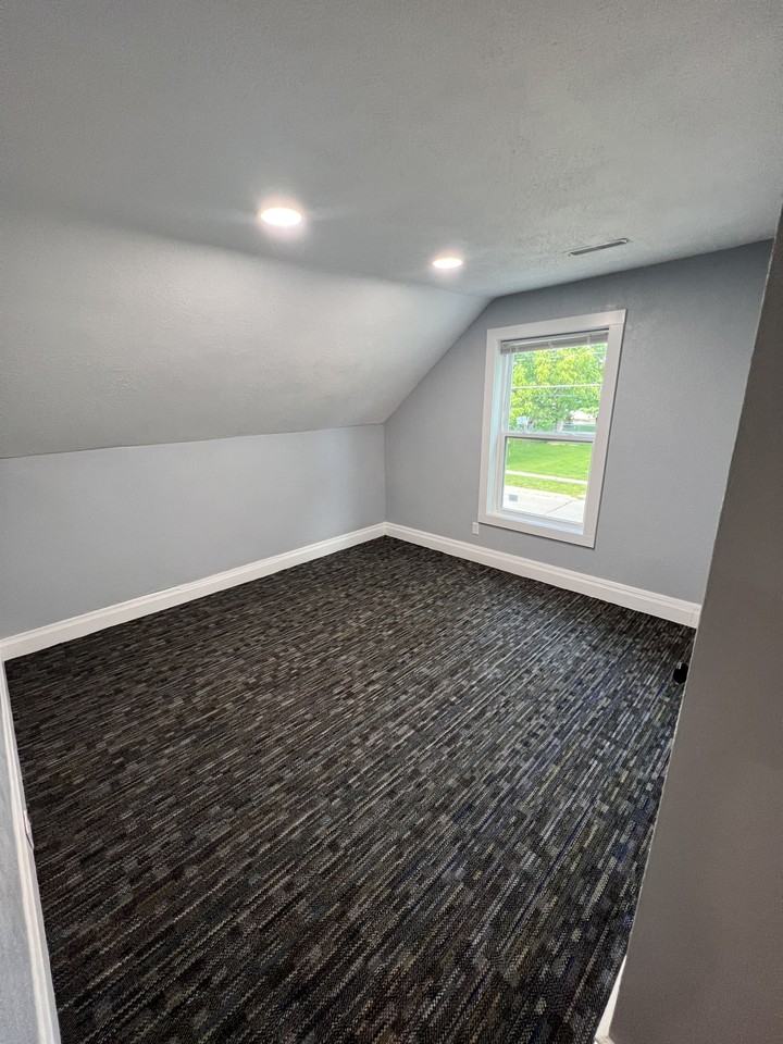 514 Pleasant St #2 - Photo 7 of 13