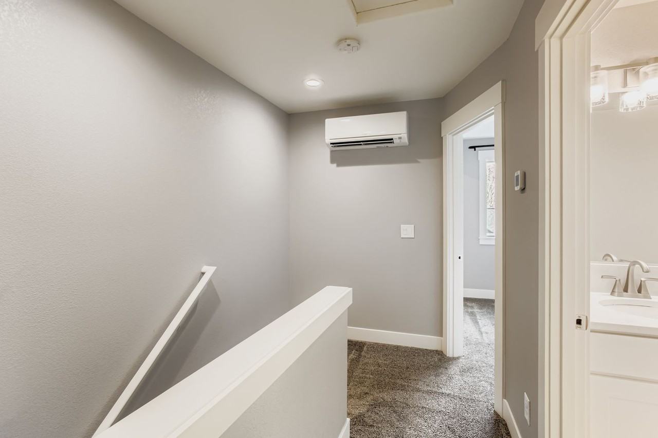 3771 Southeast 43rd Avenue #1 - Photo 7 of 10