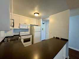 featured image of 55 South Kukui Street #1