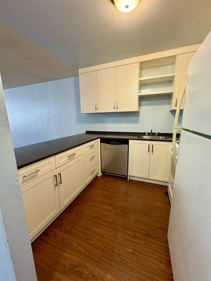 55 South Kukui Street #1 - Photo 3 of 20