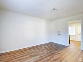 1601 1601 Neshota DrUnit 95 #95 - Photo 1 of 1