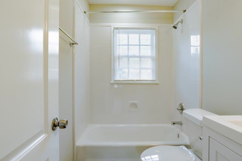 1601 1601 Neshota DrUnit 95 #95 - Photo 7 of 16