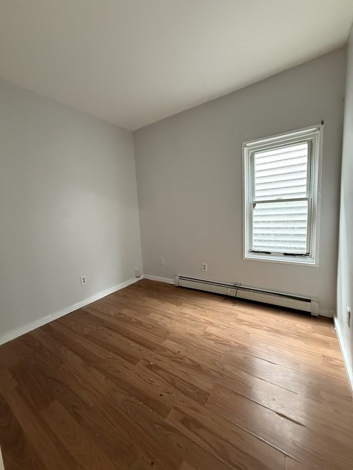 273 Ontario Street #2 - Photo 5 of 9