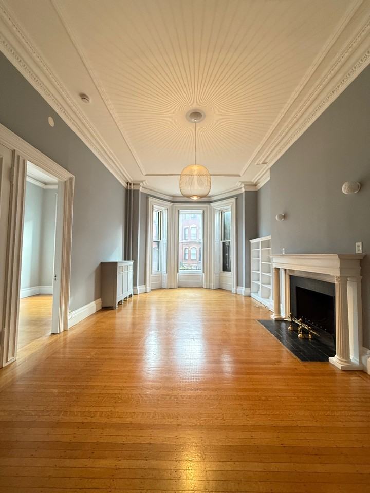 119 119 Marlborough StreetUnit 3 #3 - Photo 2 of 7