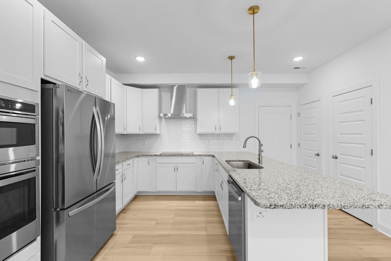 Coach Station Alley #101 - Photo 3 of 39