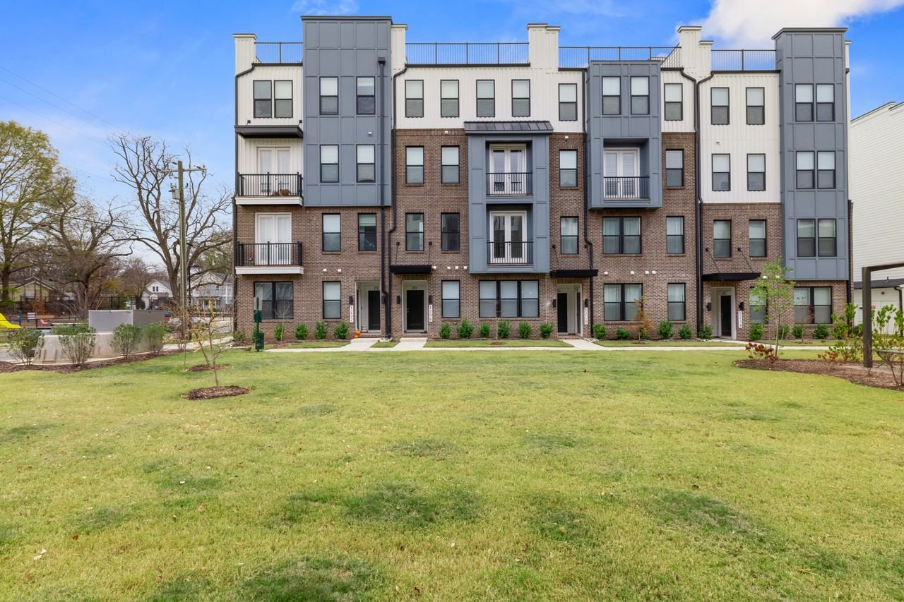 Coach Station Alley #101 - Photo 5 of 39