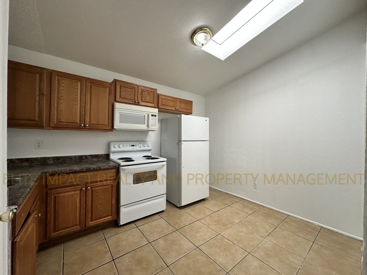 423 East Thoroughbred Street #0 - Photo 4 of 10