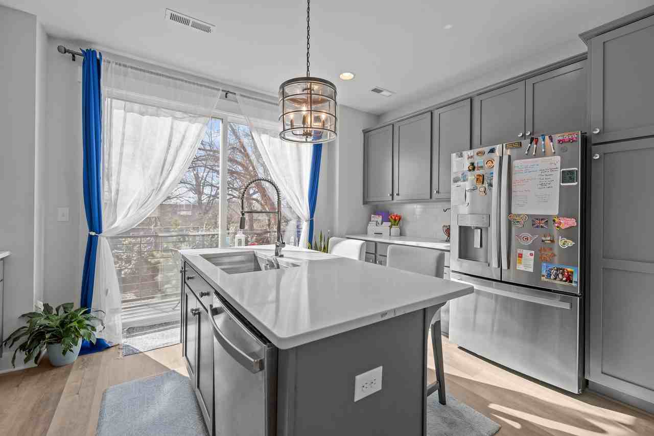 644 West End Drive #1 - Photo 5 of 34