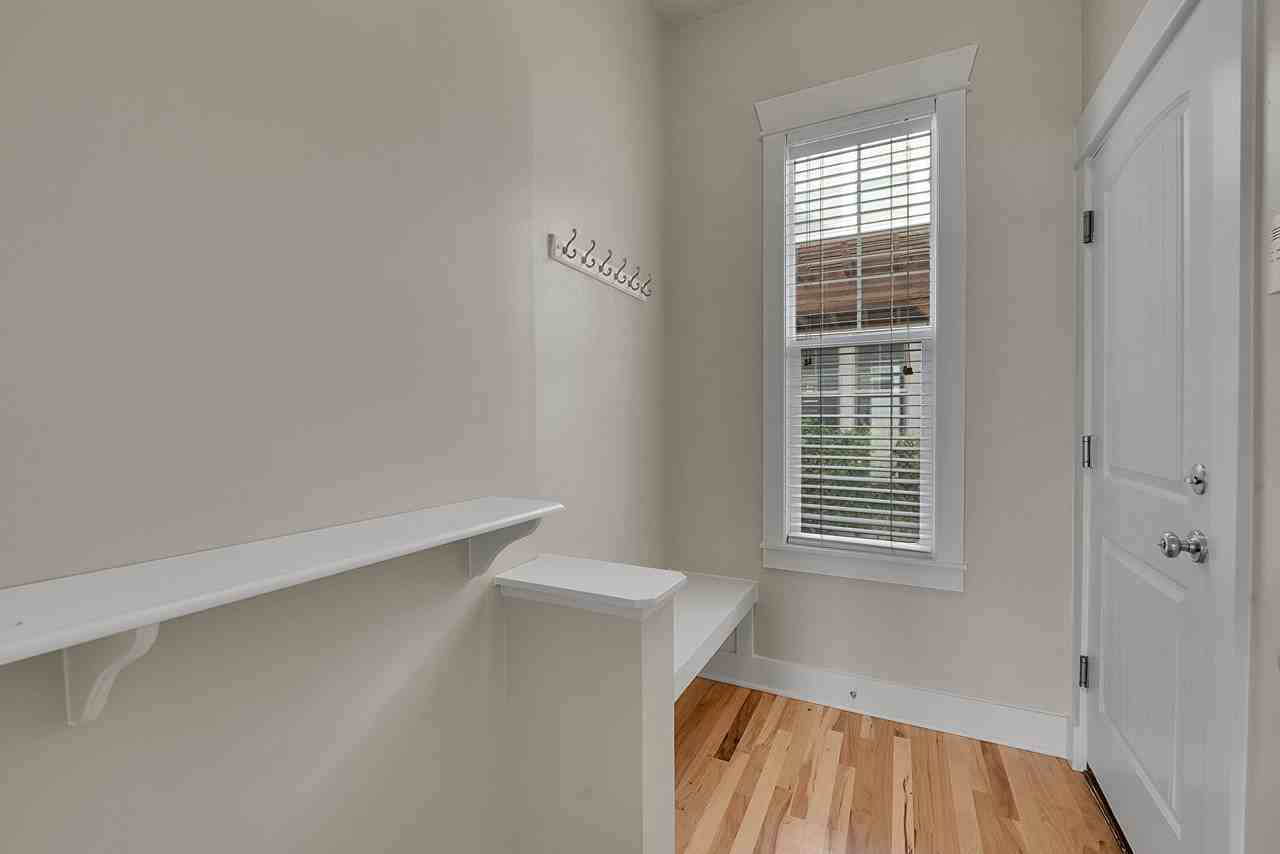 11718 Perry St #1 - Photo 6 of 11