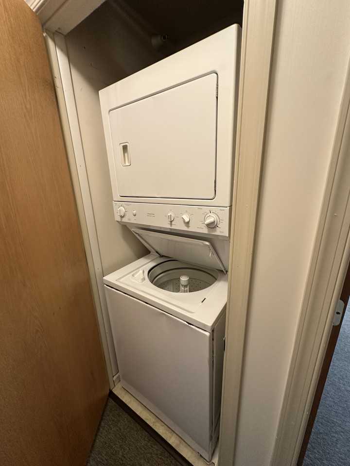 1004 Hot Point Cmns #1004 - Photo 7 of 10