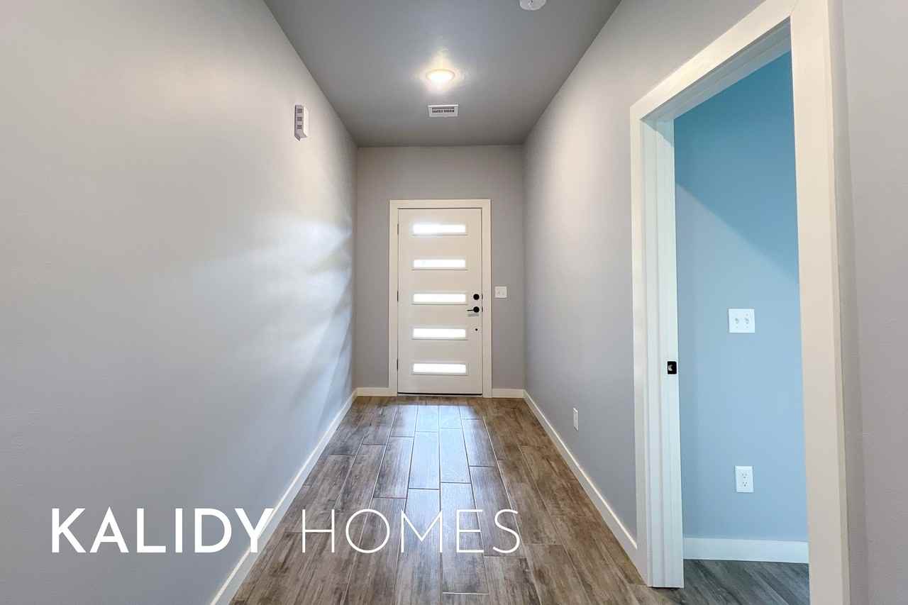 520 Kearny Ln #1 - Photo 3 of 50