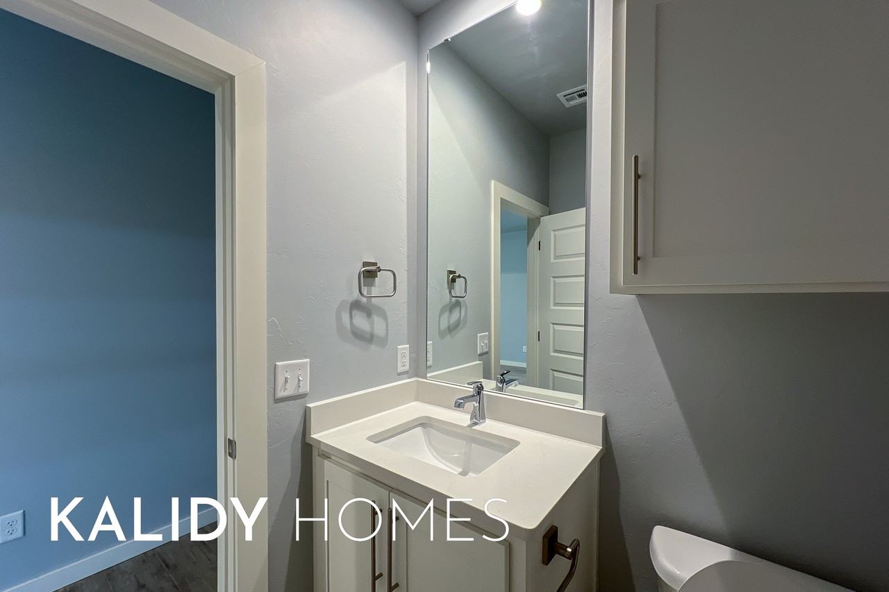 12624 E Hefner Rd #1 - Photo 4 of 36